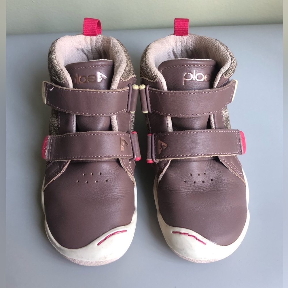 PLAE Girls High Top Leather Sneaker Size: US 11 EUR 28 CM 17